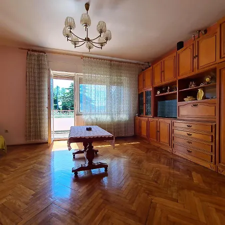 Apartments Fazanska 930 Fazana